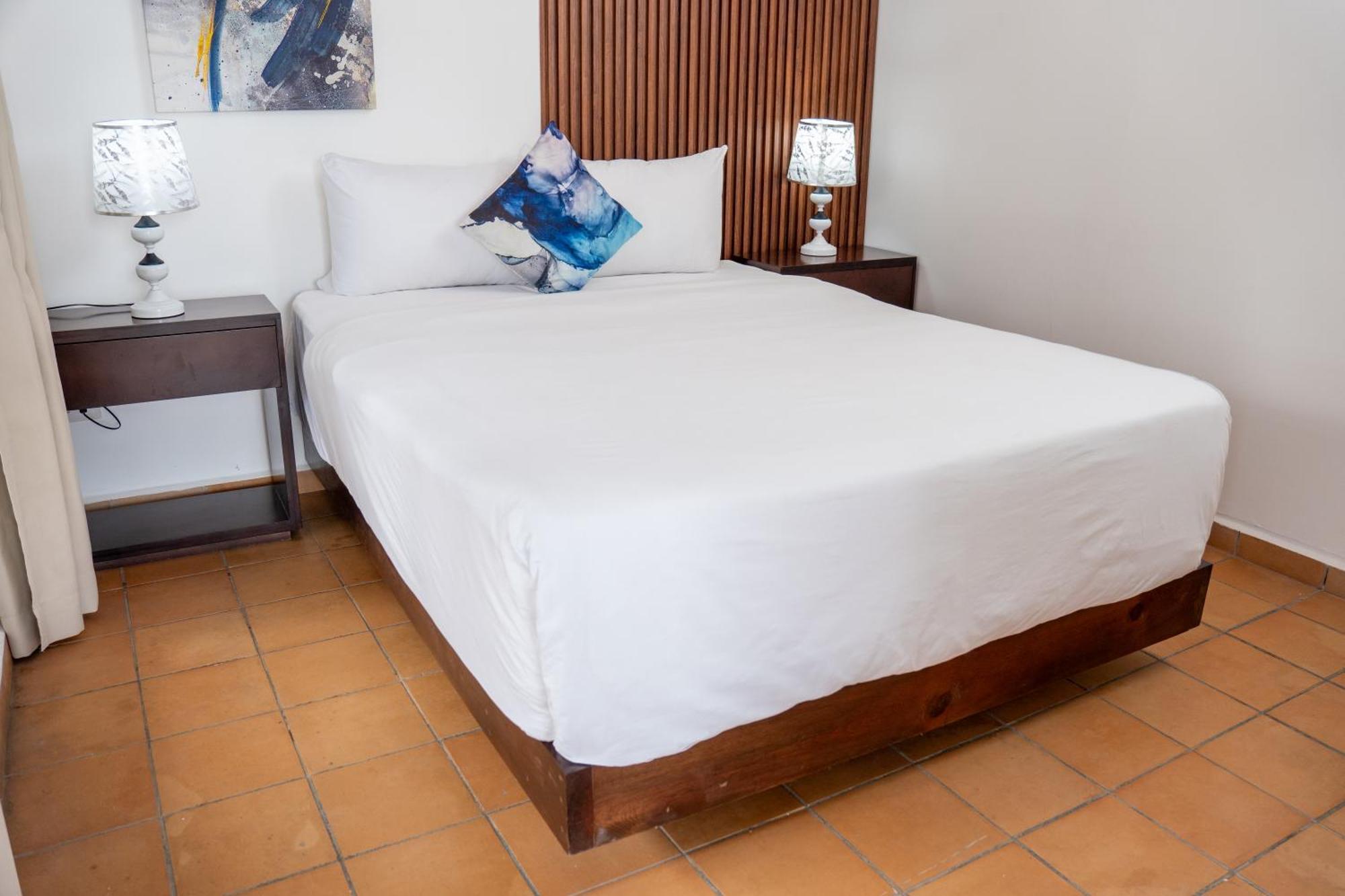 Hotel H4 El Paraiso Kültér fotó